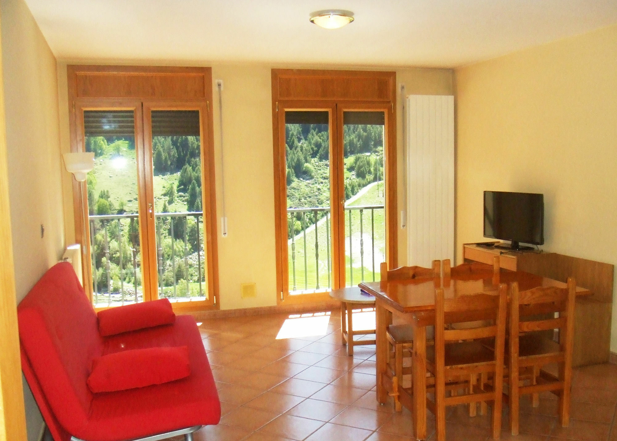 Apartamentos Glac Soldeu 3000 博尔德斯·代瓦里拉 外观 照片